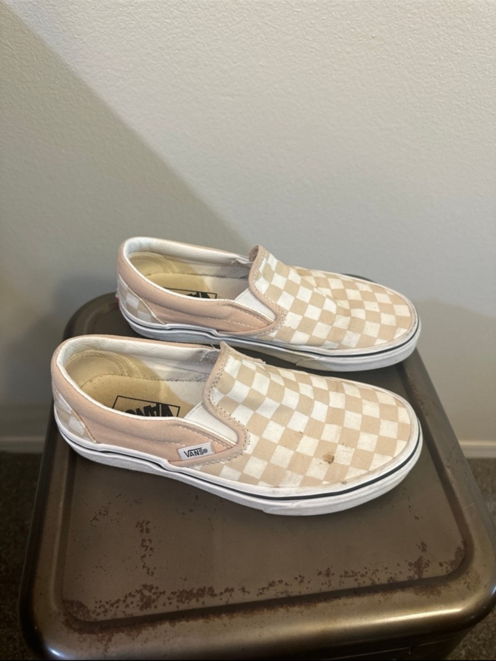 Vans Kids Slip-On Checkerboard Sneakers in Beige and White - Picture 3 of 6